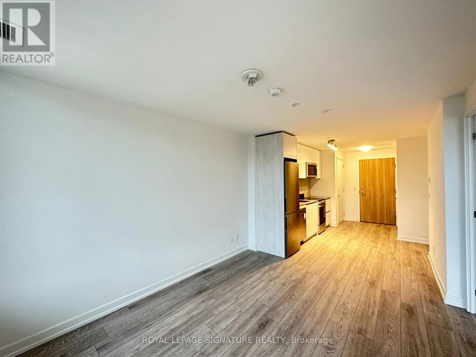 211 - 11 MARYPORT AVENUE