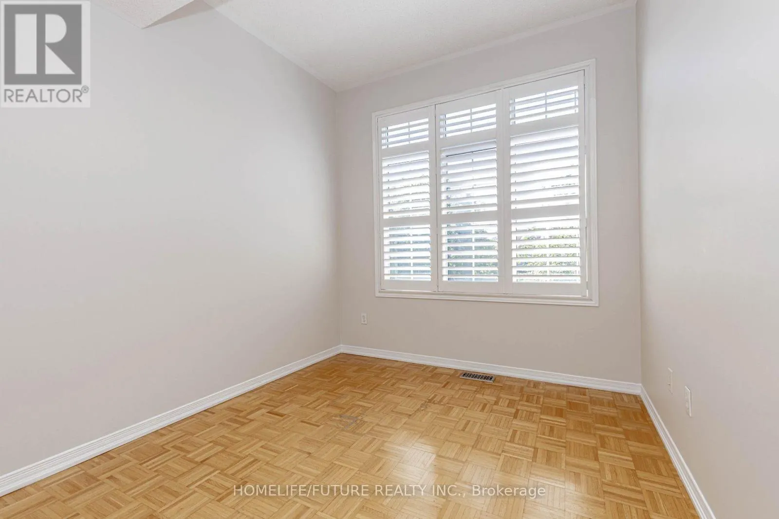 137 ZIA DODDA CRESCENT