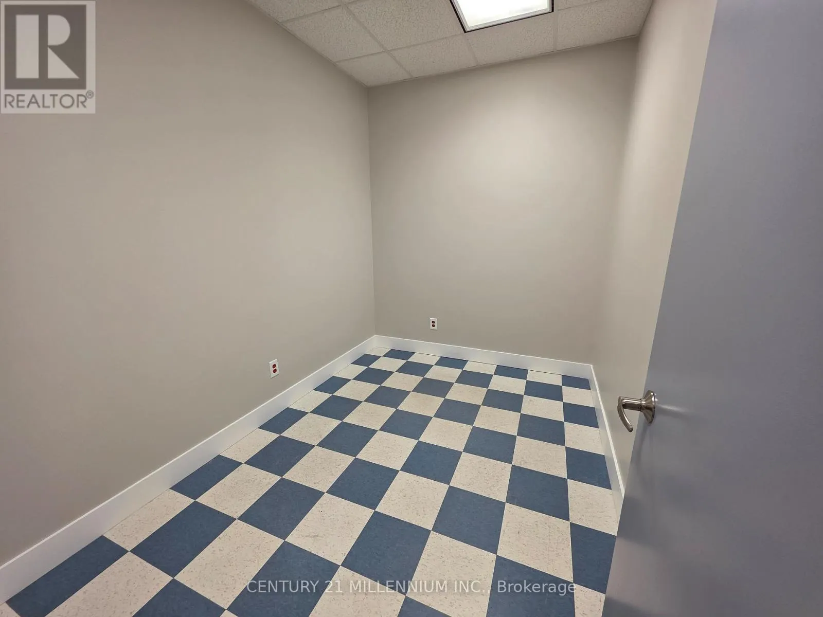 212 - 2250 BOVAIRD DRIVE E