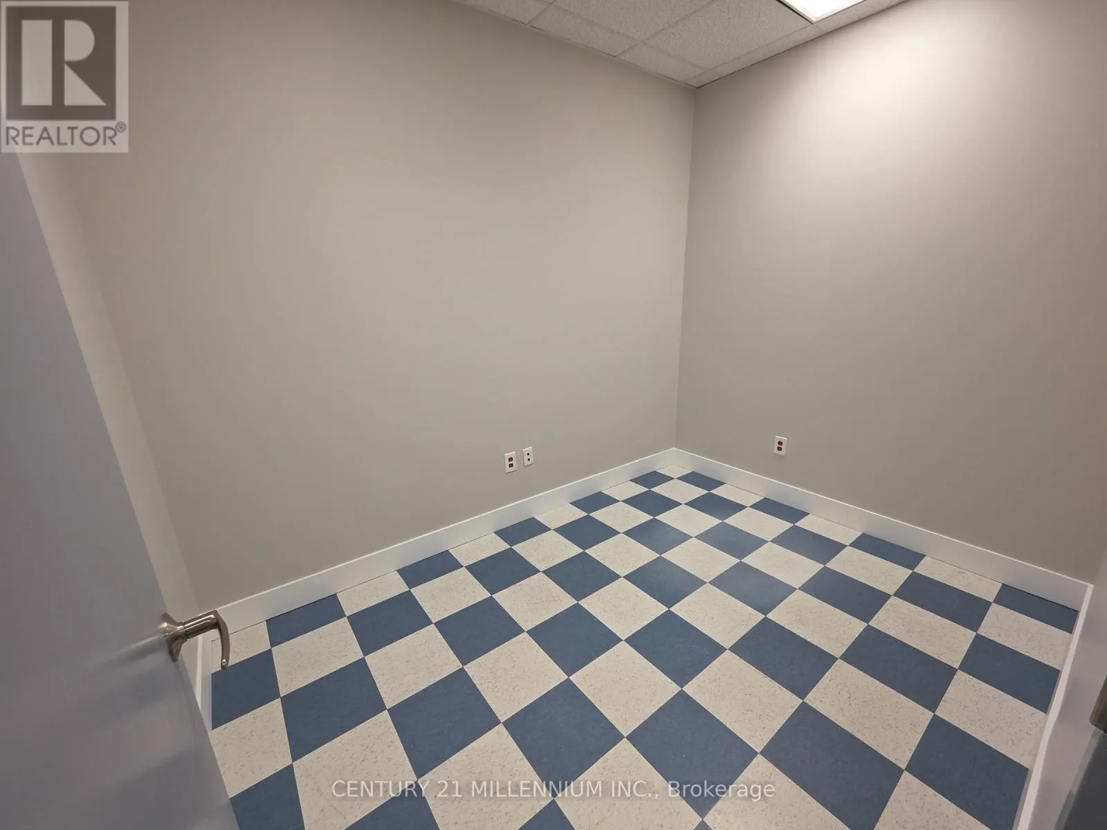 212 - 2250 BOVAIRD DRIVE E