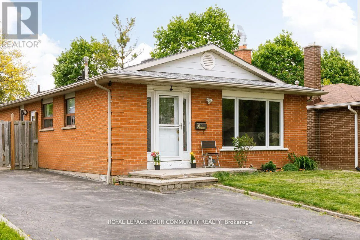 16 MIDHURST DRIVE