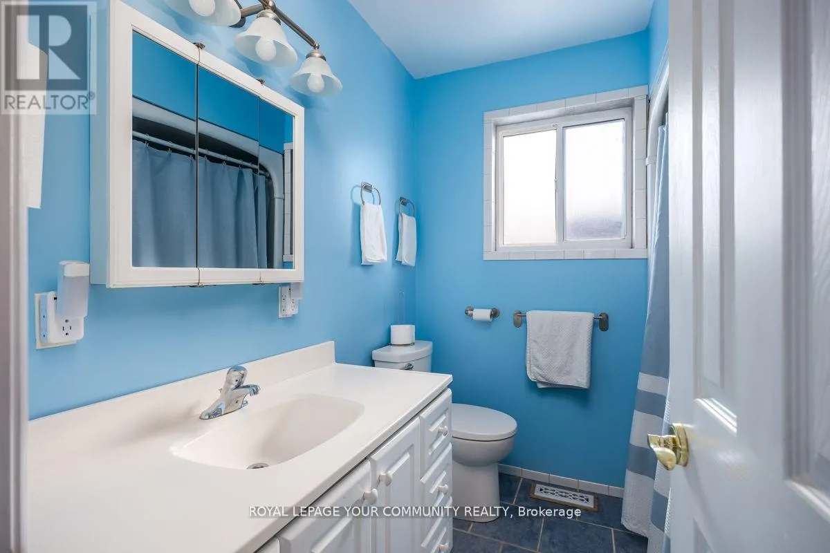 16 MIDHURST DRIVE