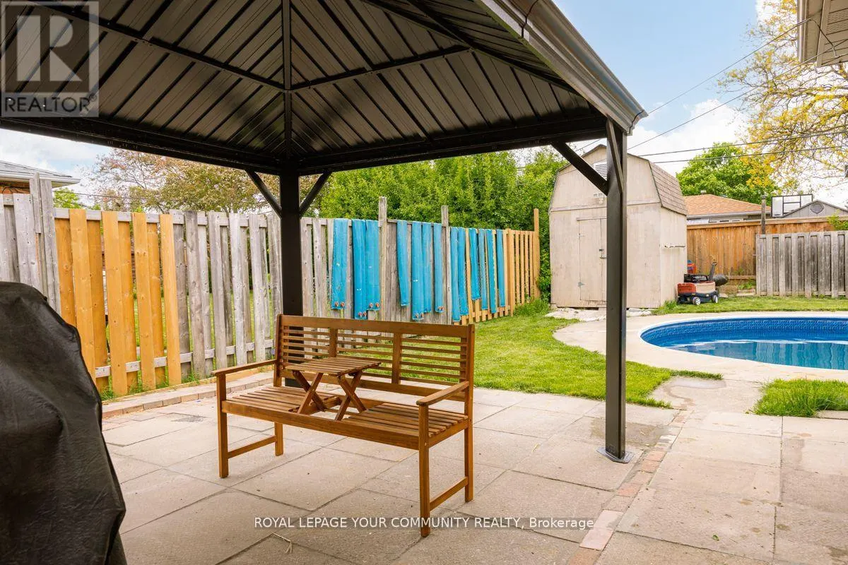16 MIDHURST DRIVE