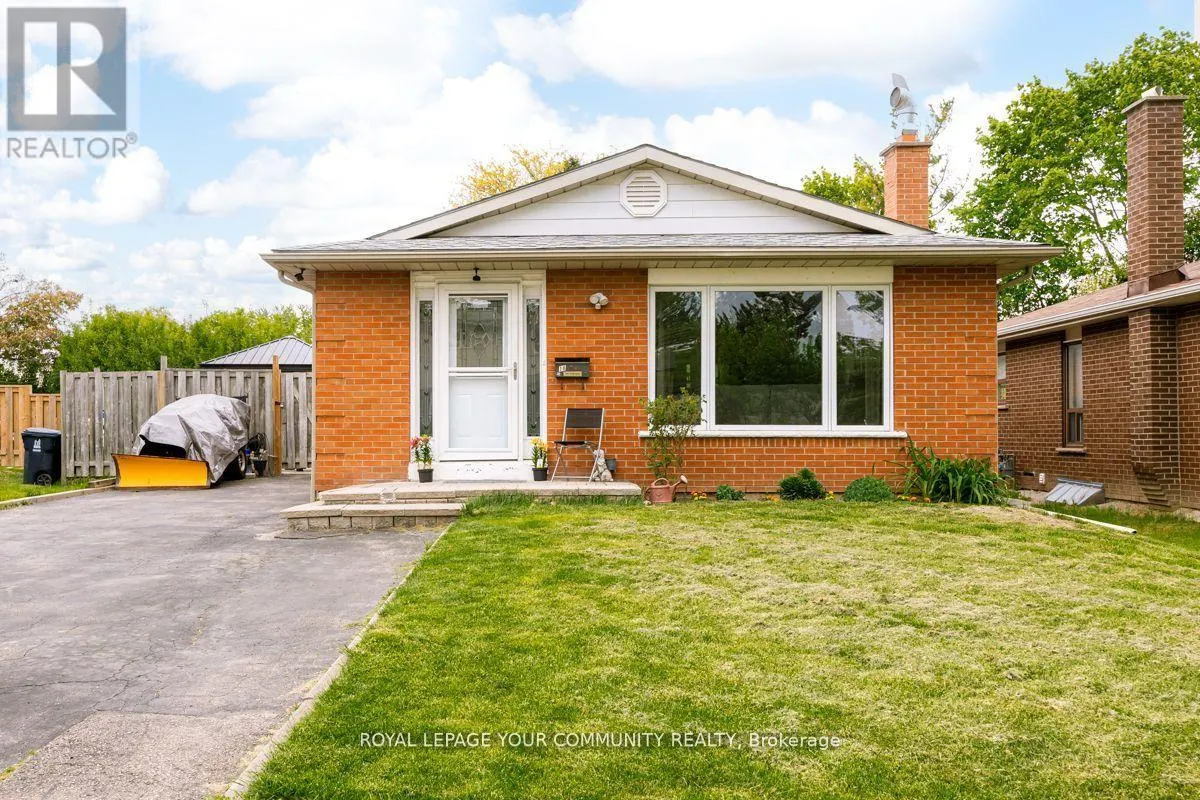 16 MIDHURST DRIVE