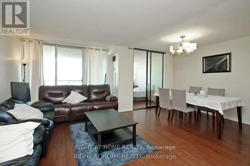 1112 - 75 EMMETT AVENUE