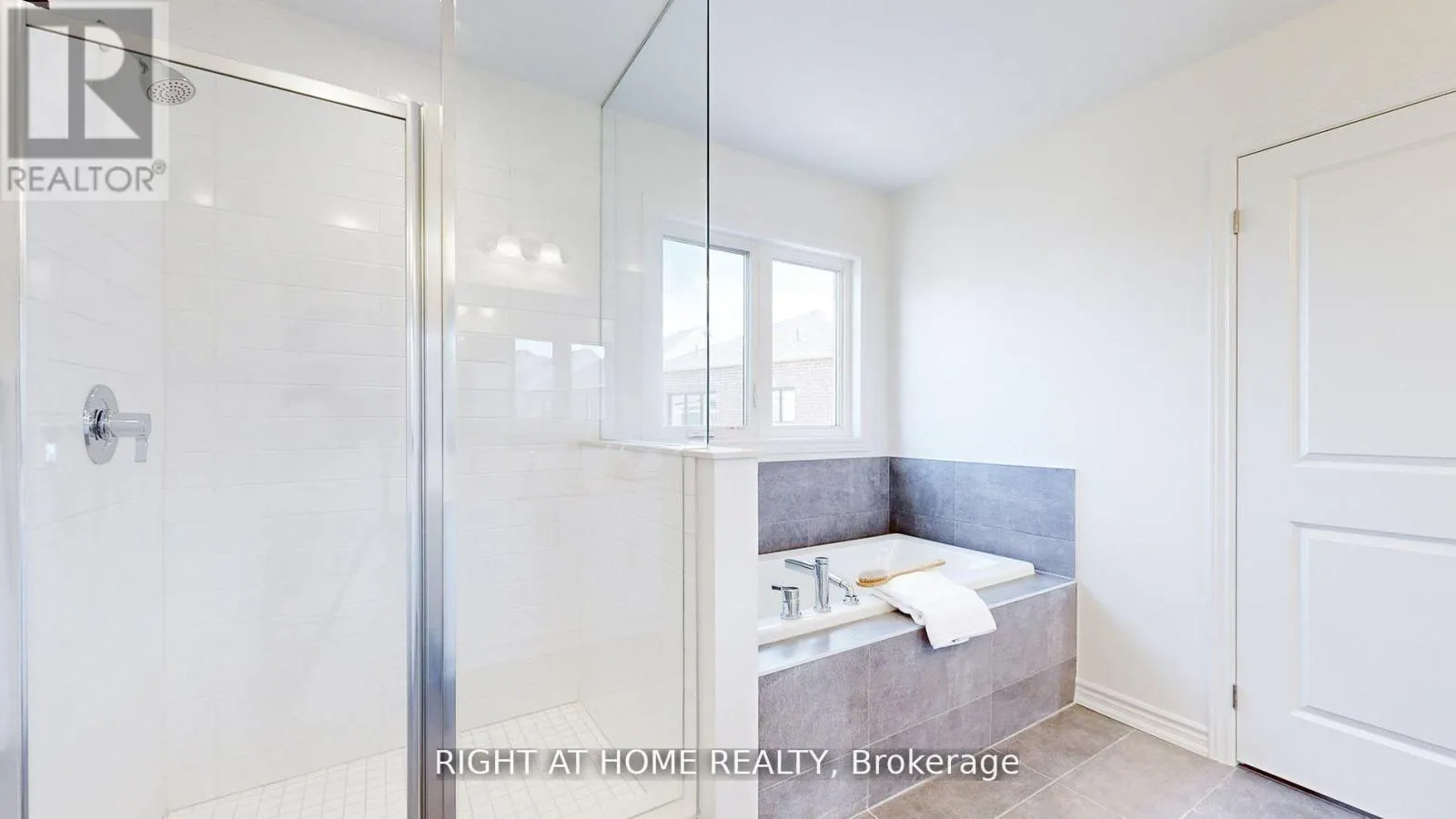 1462 KITCHEN COURT