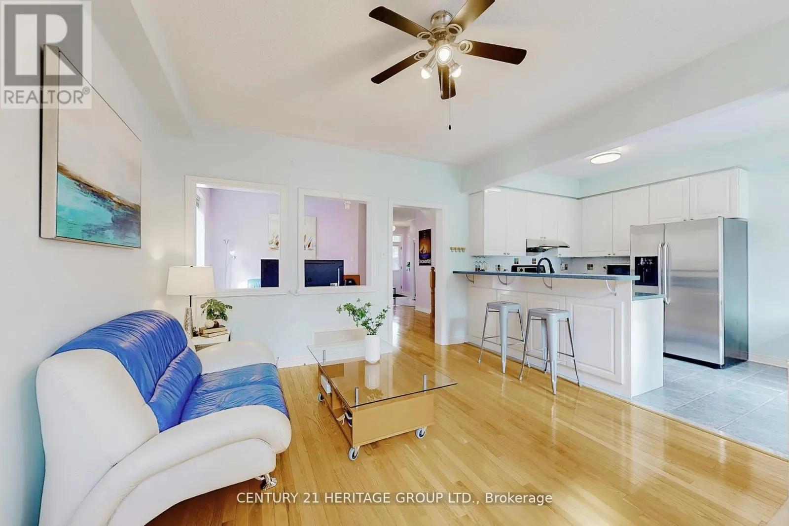 4 SUNNYVALE GATE