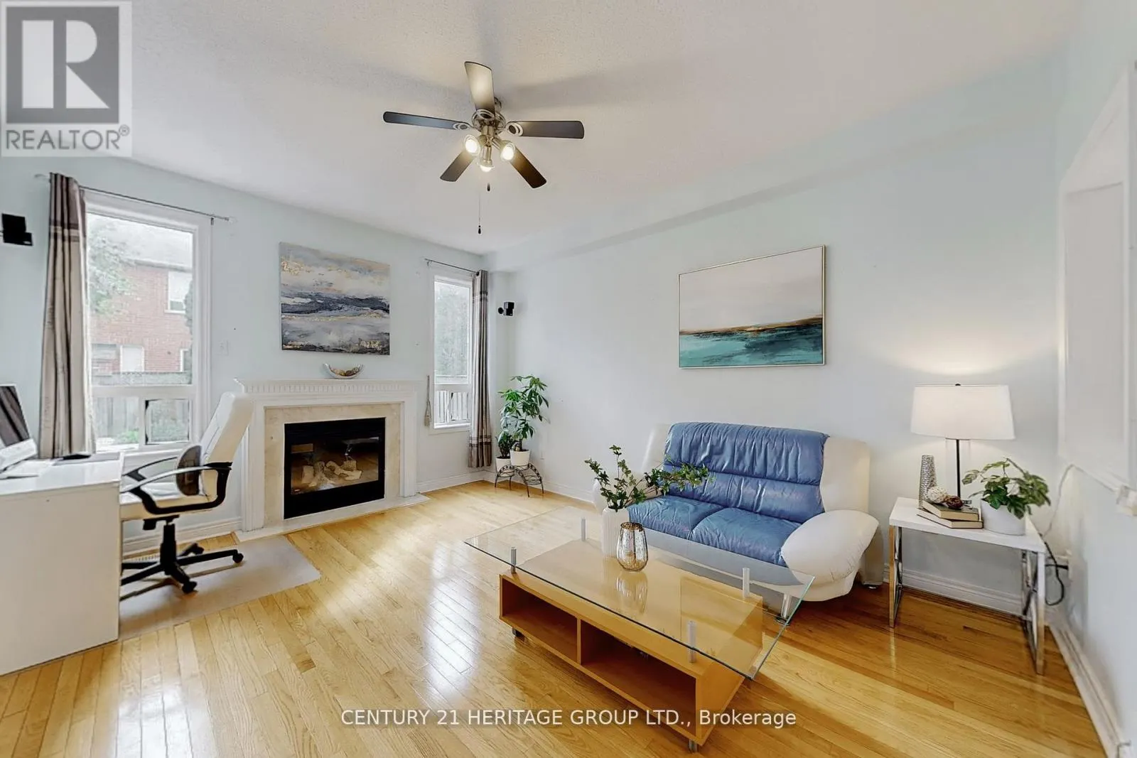 4 SUNNYVALE GATE