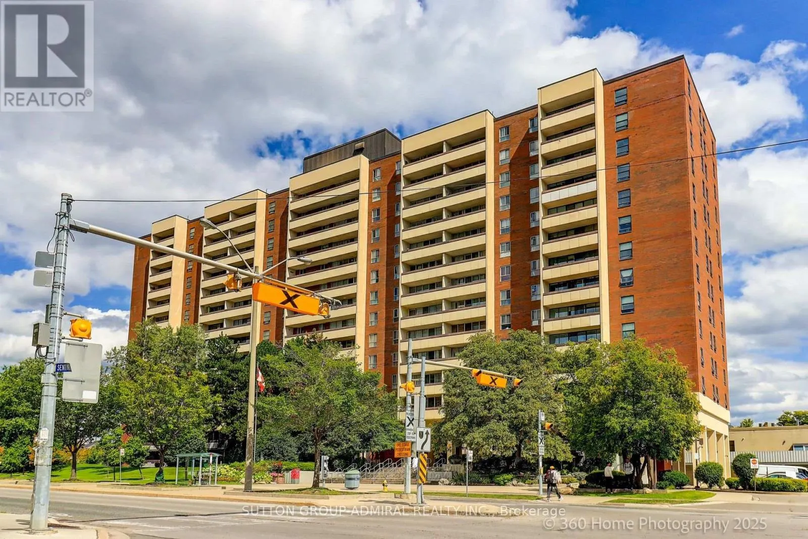 711 - 455 SENTINEL ROAD