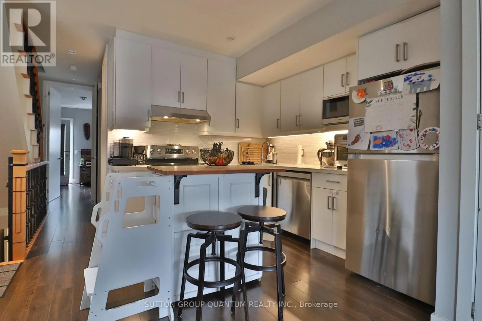 2ND FL - 35 CLOVERDALE ROAD