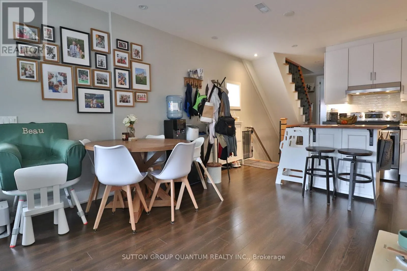2ND FL - 35 CLOVERDALE ROAD