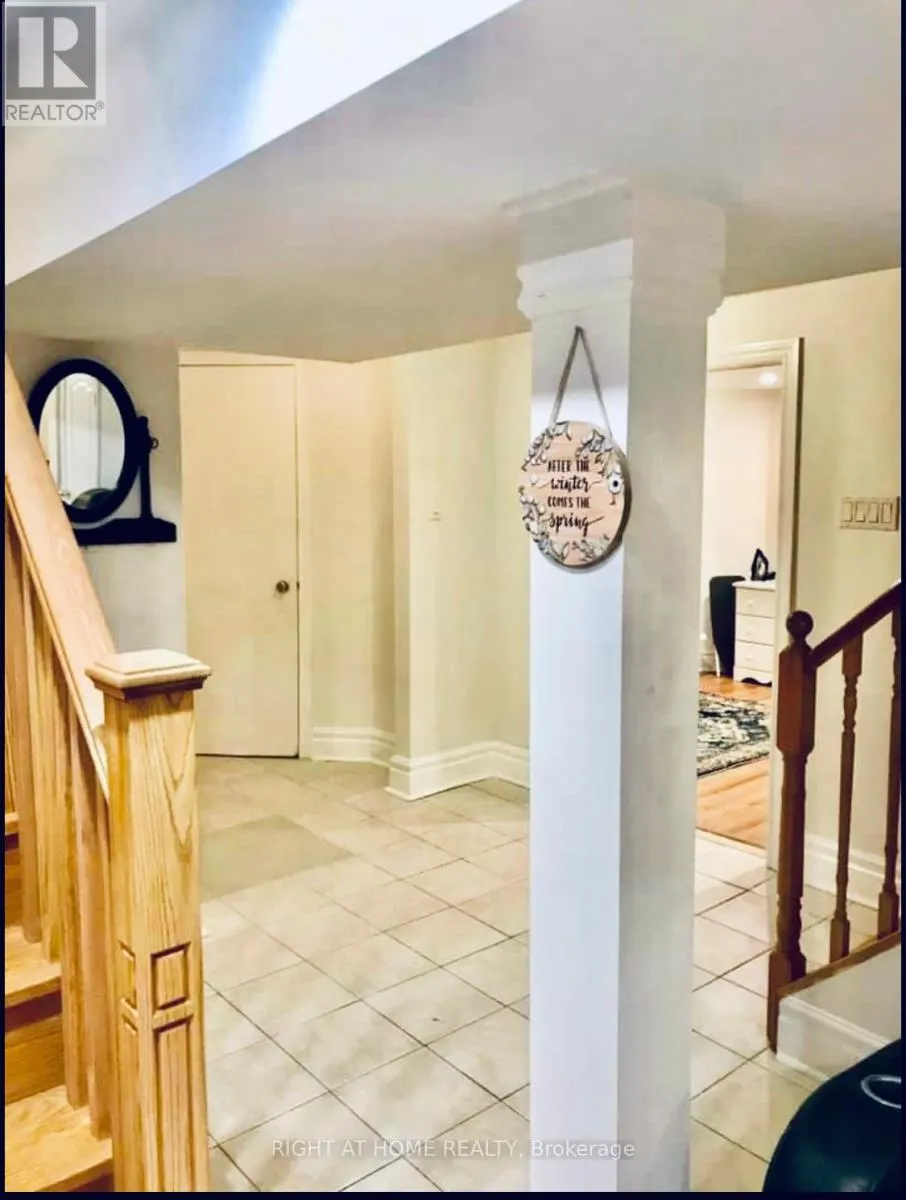 ROOM#B - 289 LAURENTIAN AVENUE S