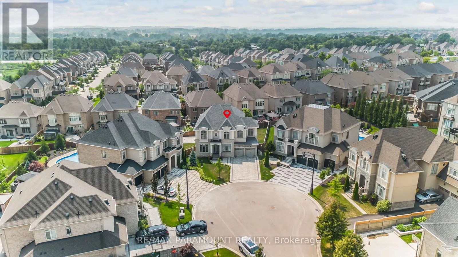 8 ACCOLADE COURT