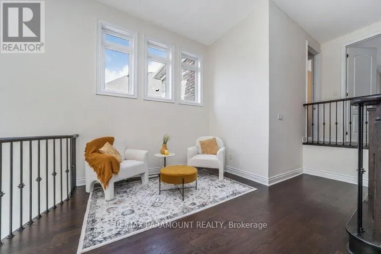 8 ACCOLADE COURT