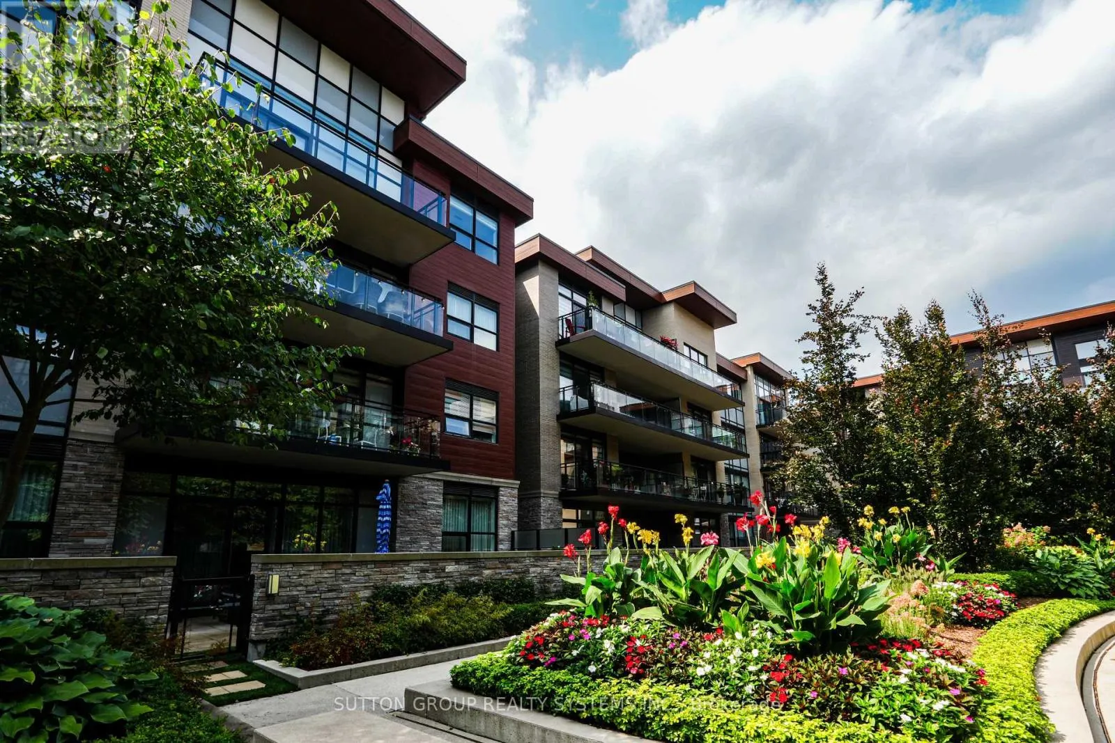 357 - 1575 LAKESHORE ROAD