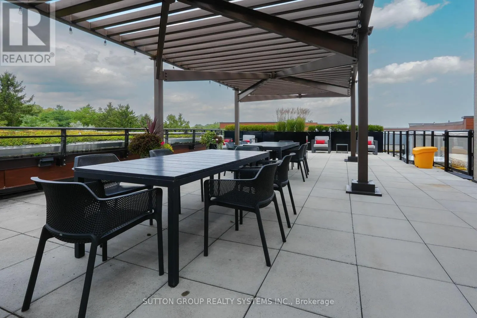 357 - 1575 LAKESHORE ROAD