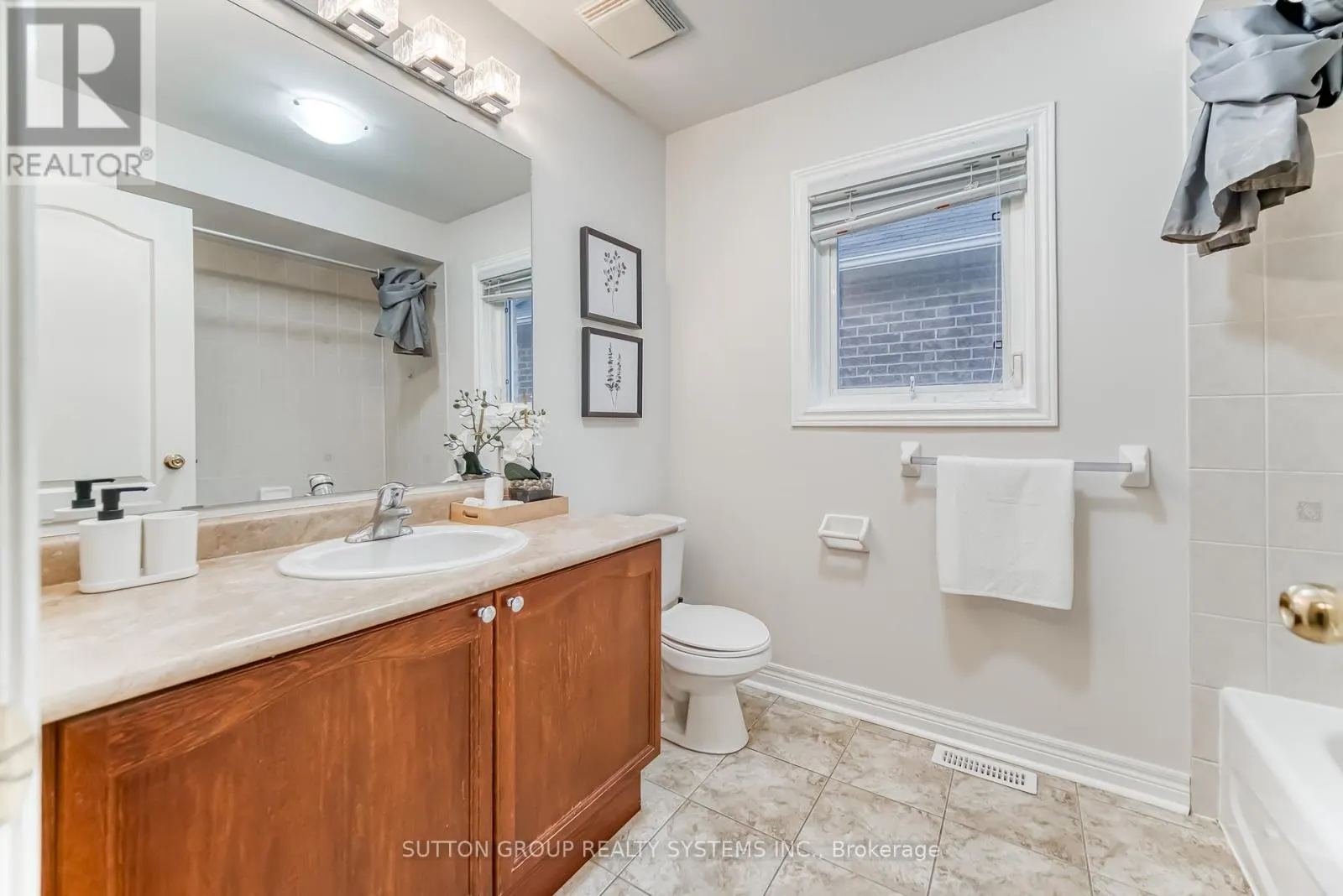 3806 QUIET CREEK DRIVE