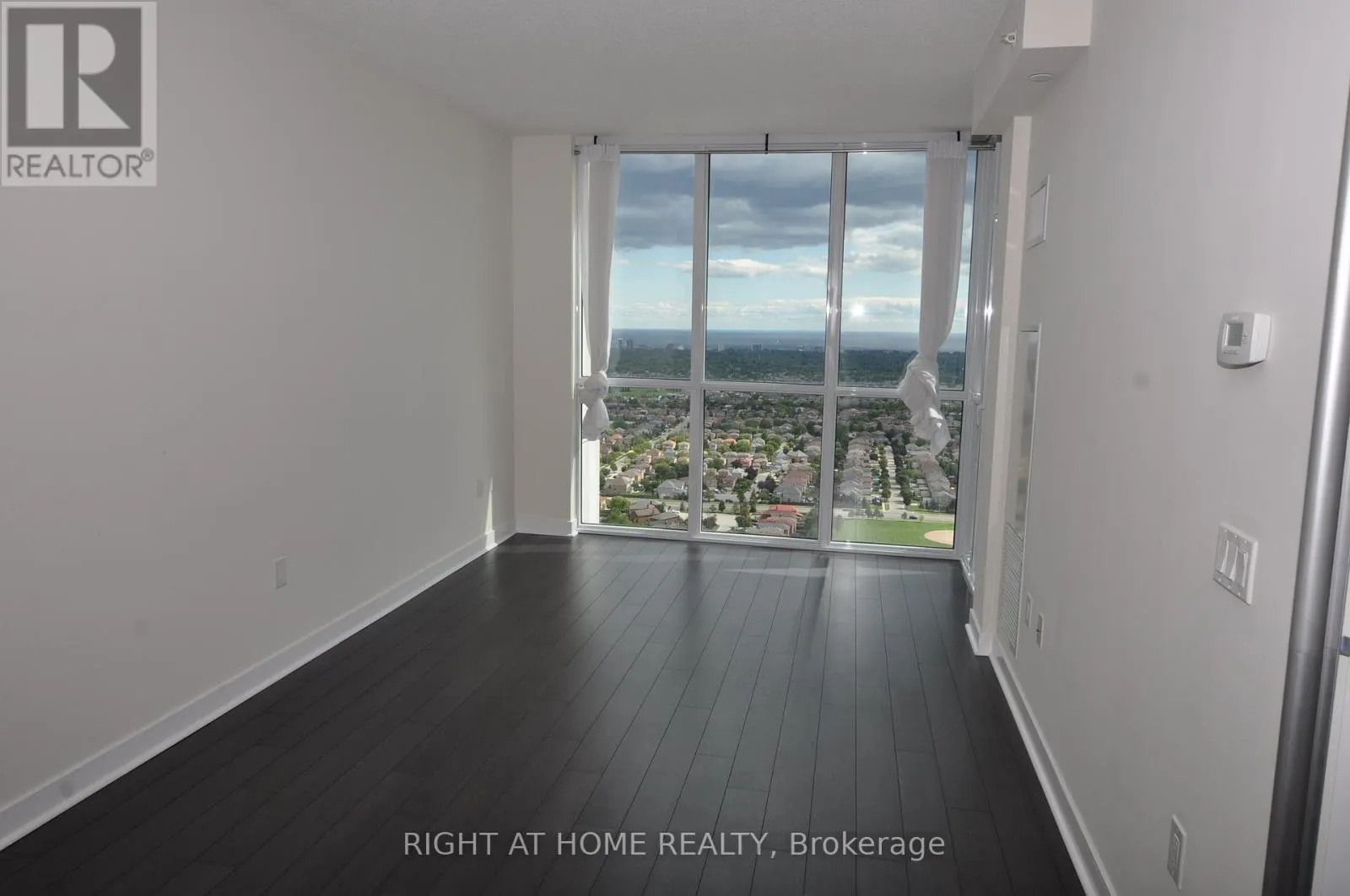 3403 - 3975 GRAND PARK DRIVE