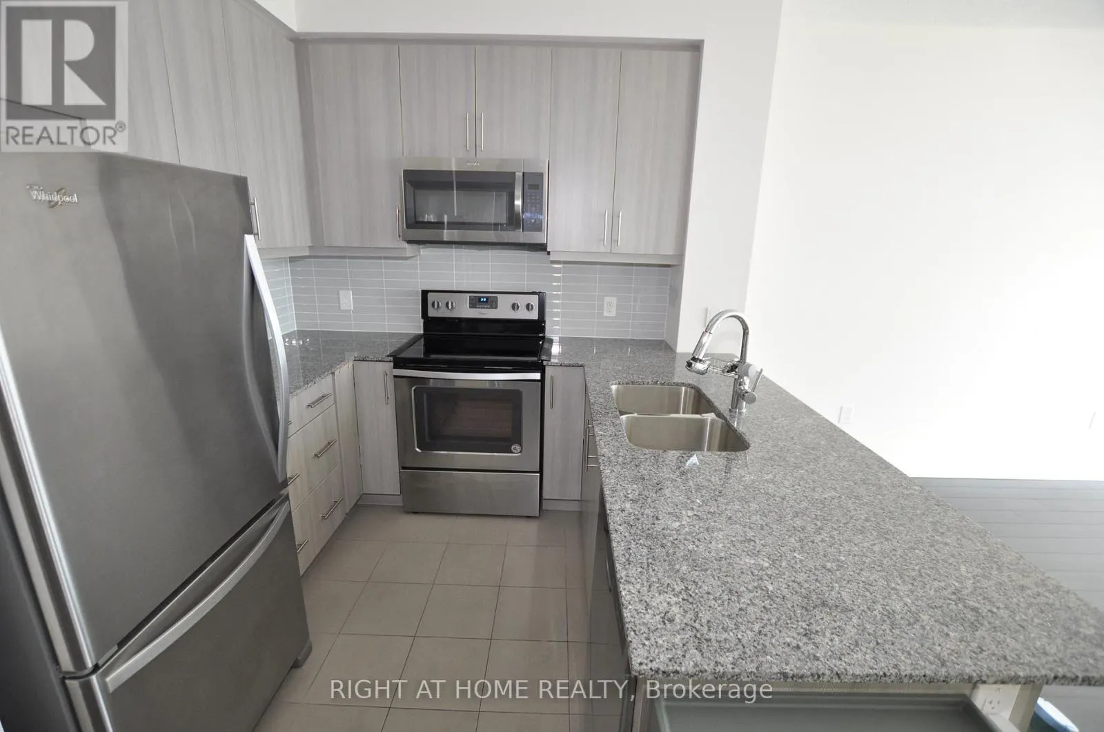 3403 - 3975 GRAND PARK DRIVE