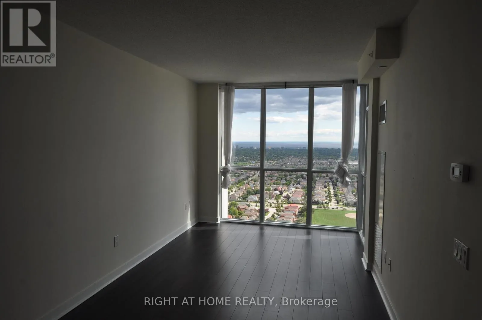 3403 - 3975 GRAND PARK DRIVE