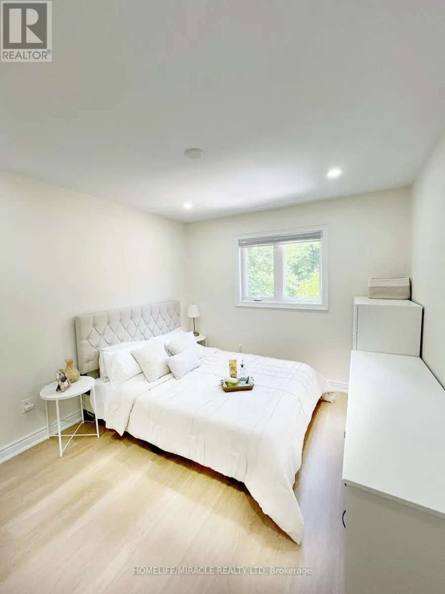 18 KILLARNEY COURT