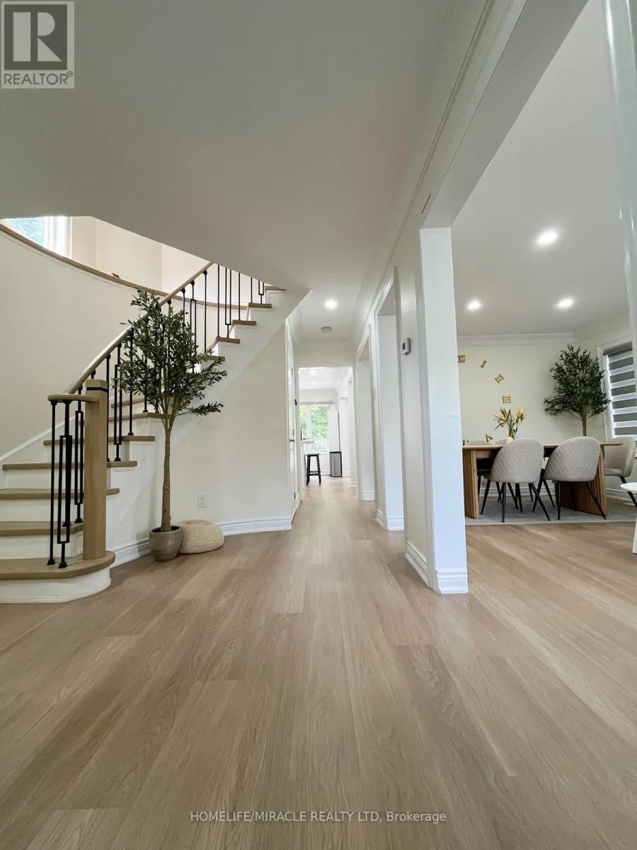 18 KILLARNEY COURT