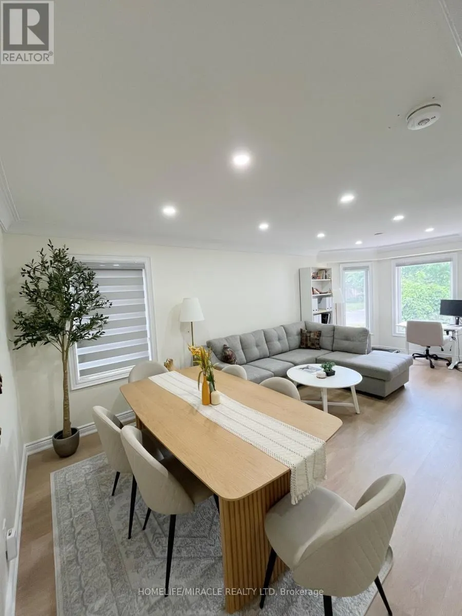 18 KILLARNEY COURT