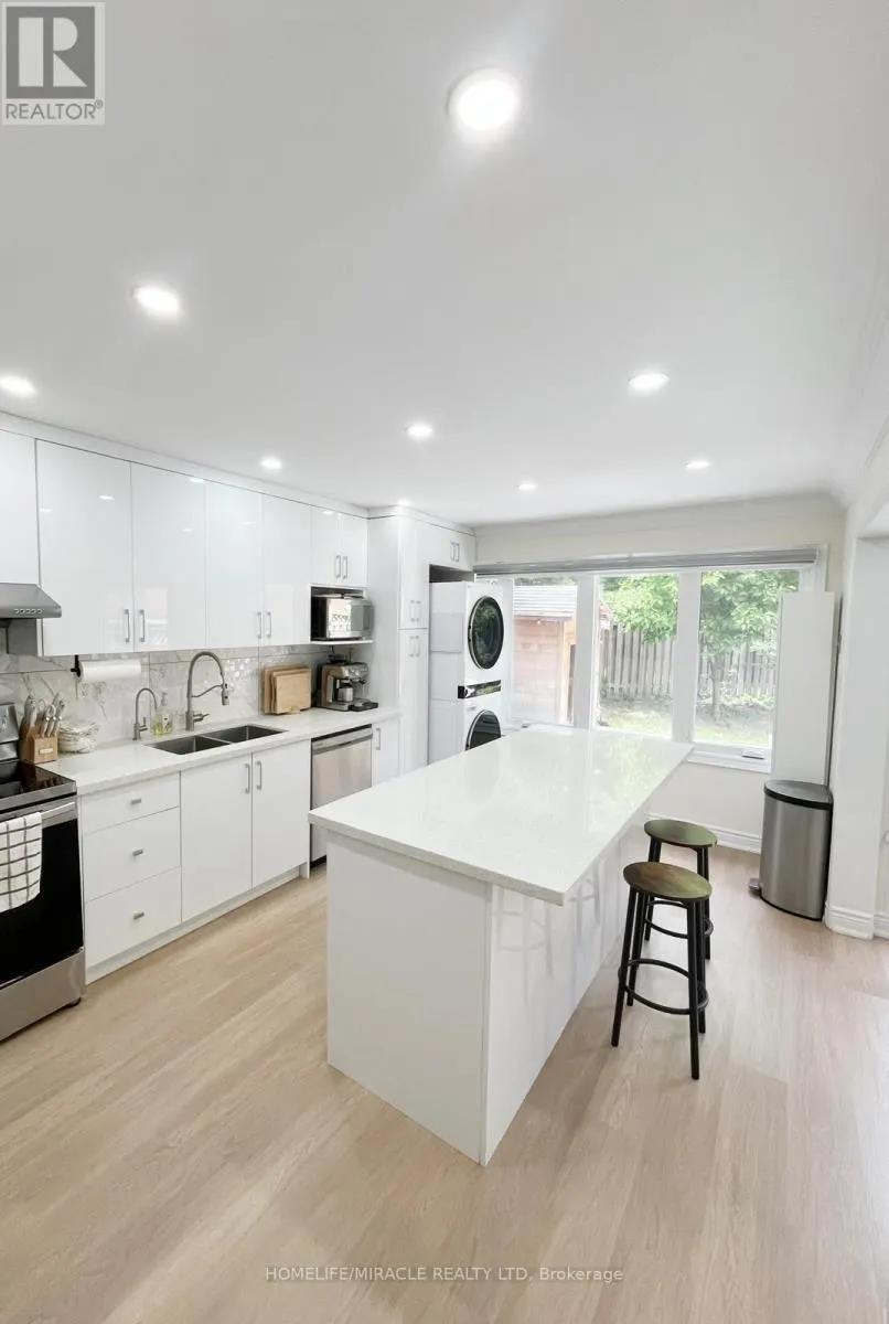 18 KILLARNEY COURT