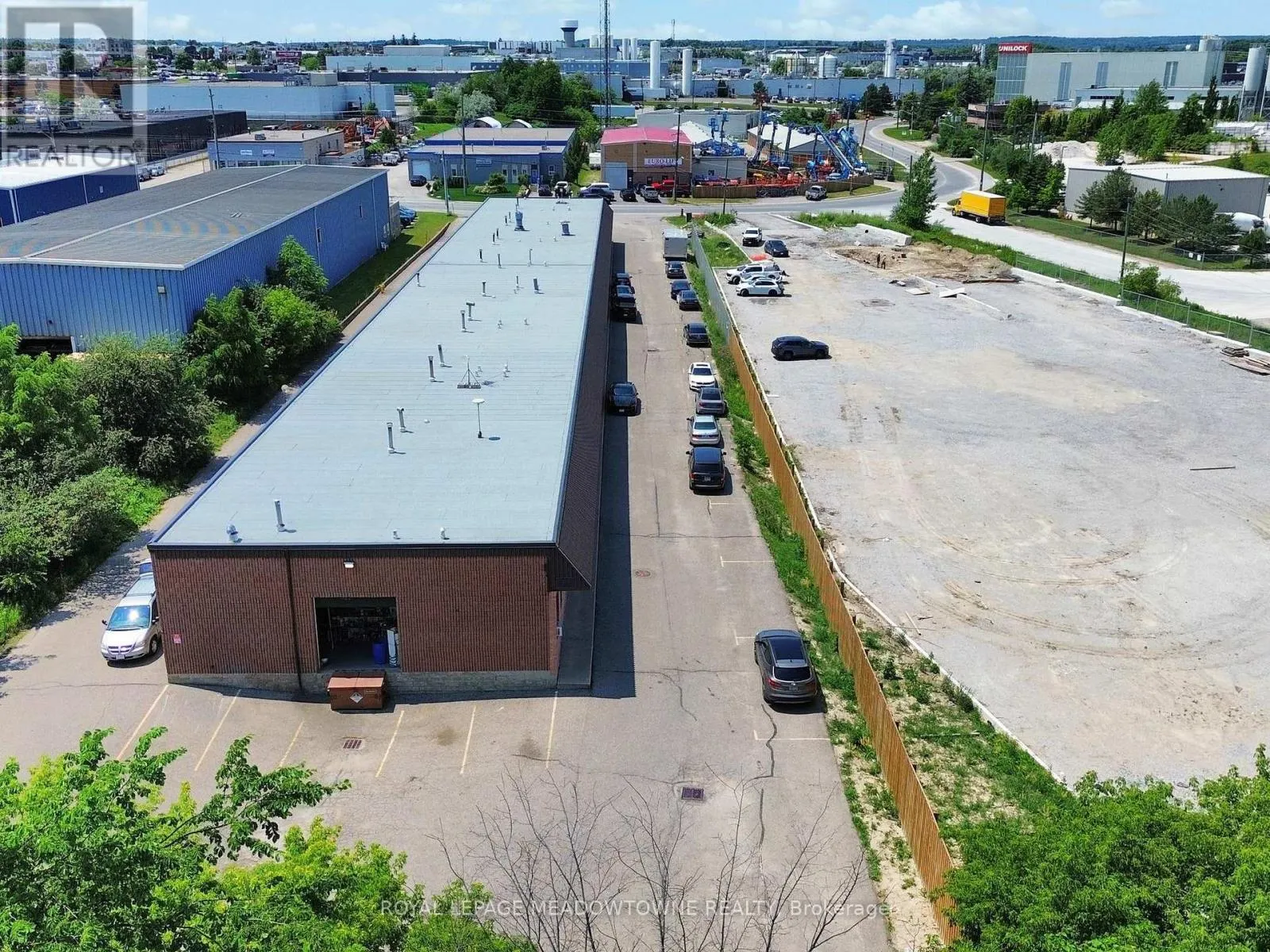 3A - 305 ARMSTRONG AVENUE