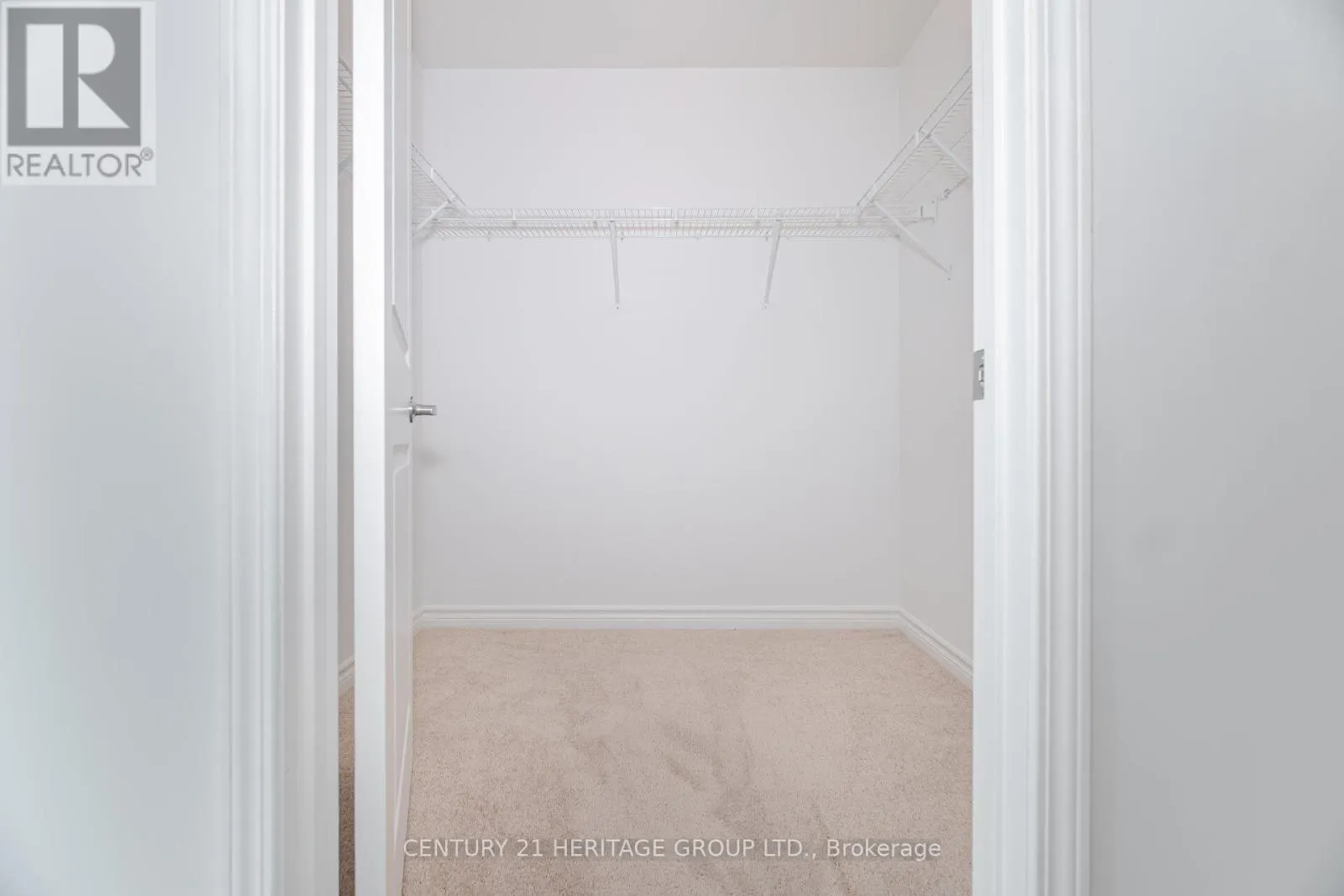 320 - 2522 KEELE STREET