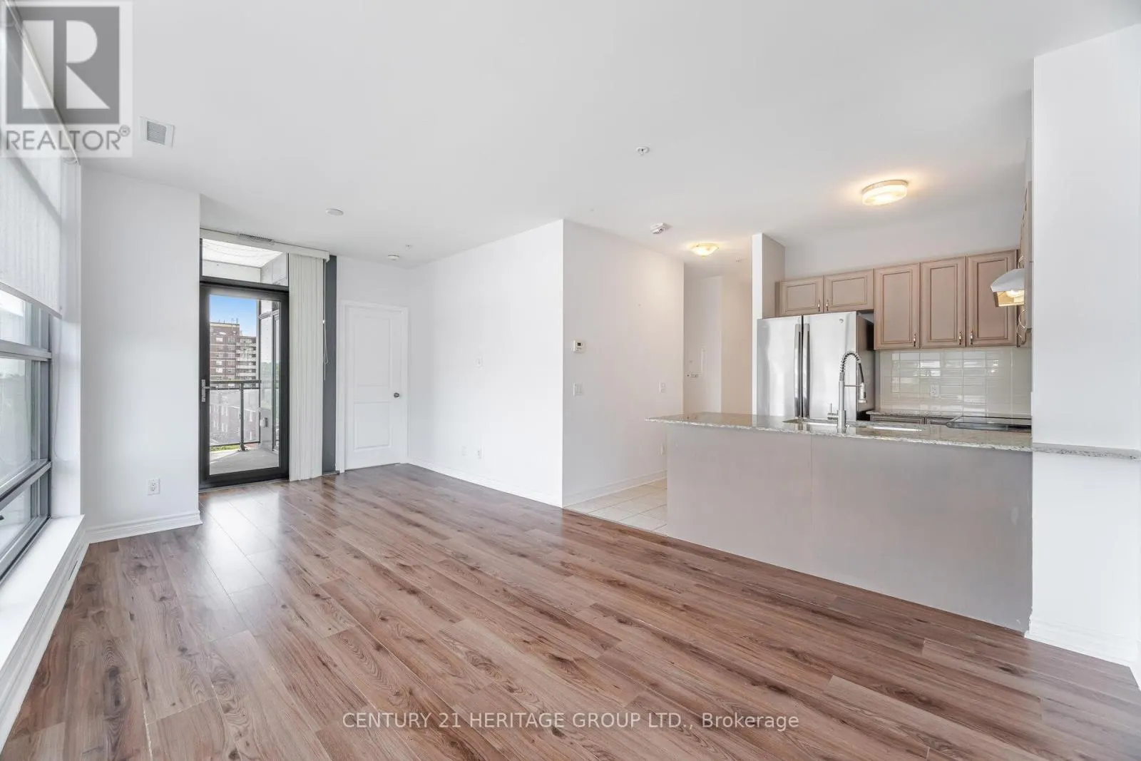 320 - 2522 KEELE STREET