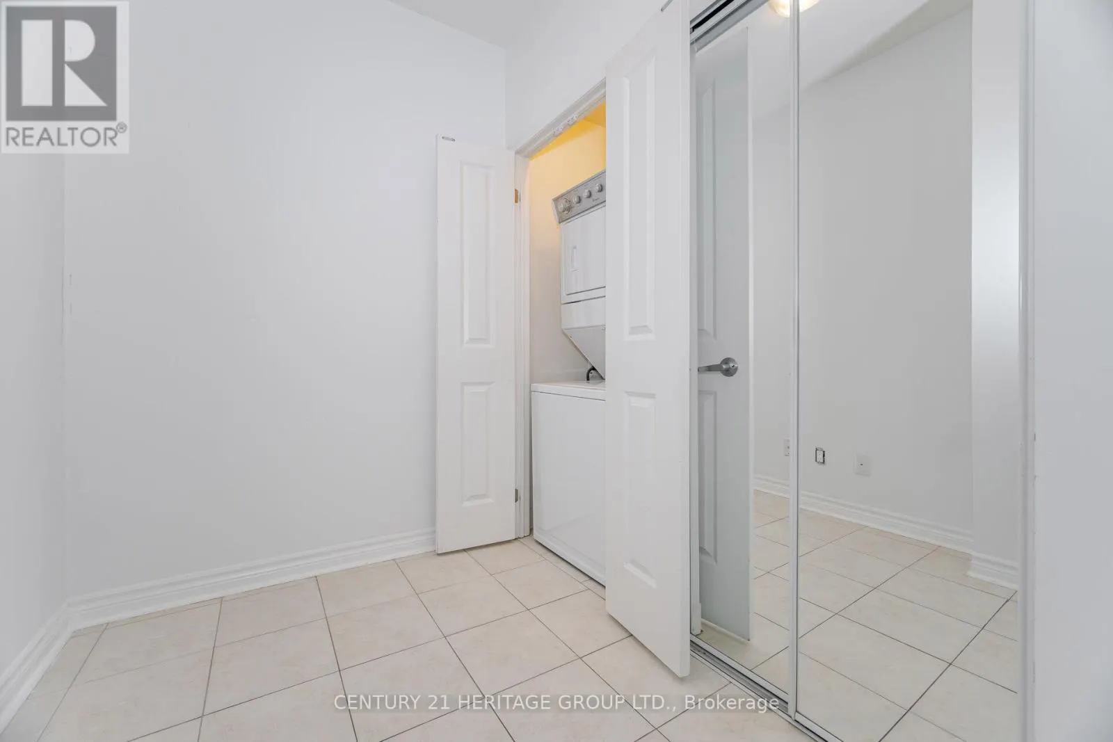 320 - 2522 KEELE STREET