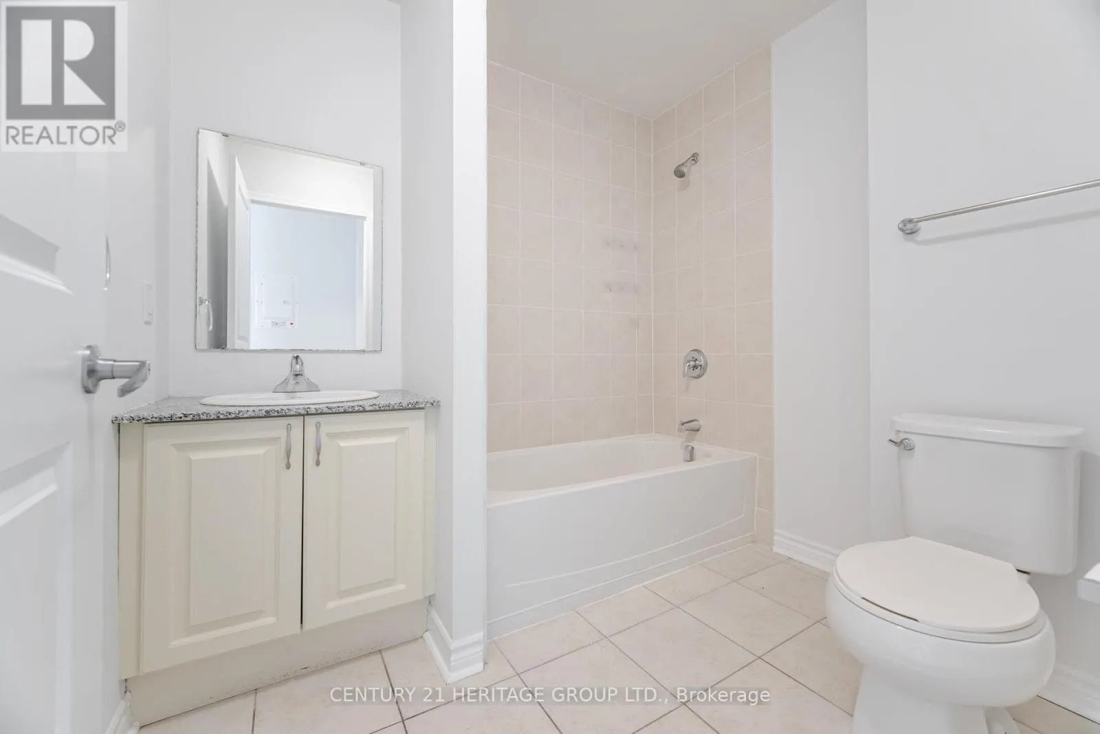 320 - 2522 KEELE STREET