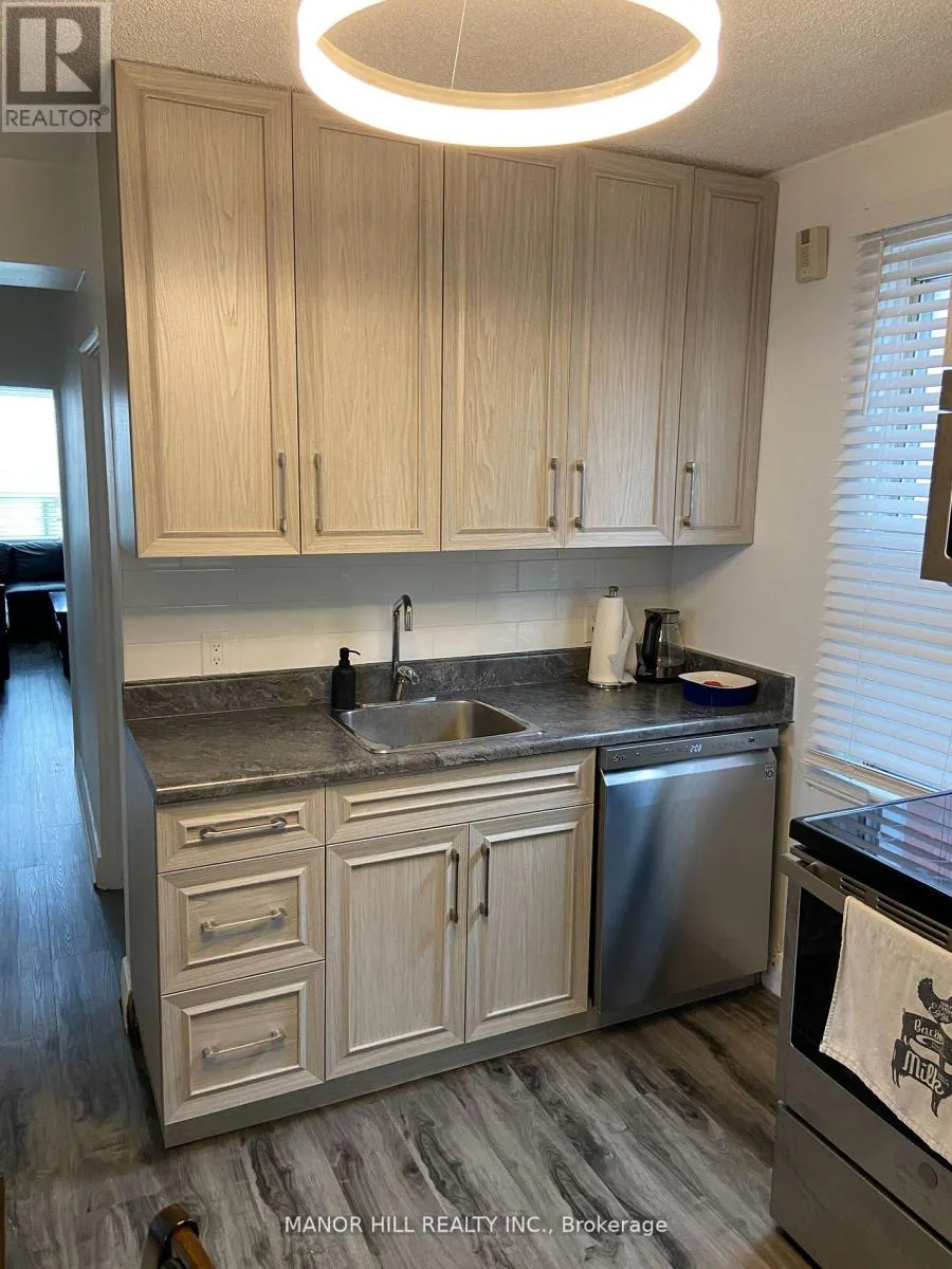 #2 - 929 LAKESHORE ROAD E