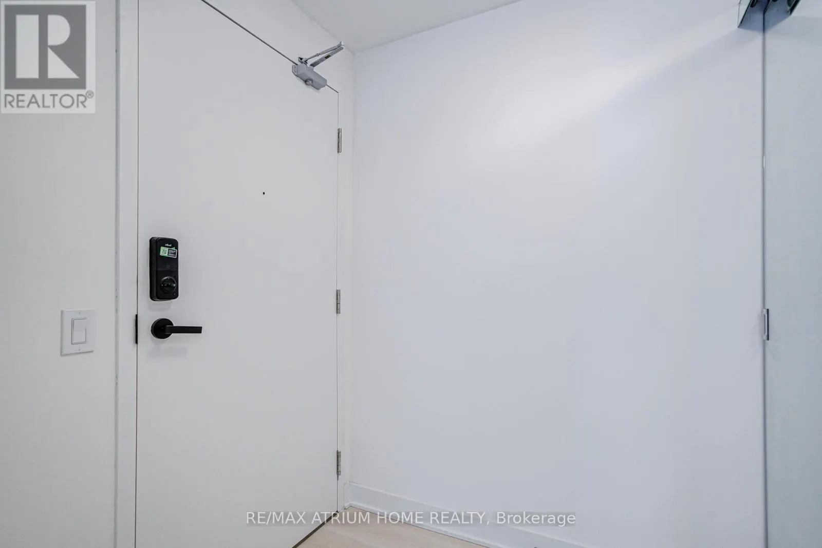 2503 - 3900 CONFEDERATION PARKWAY E