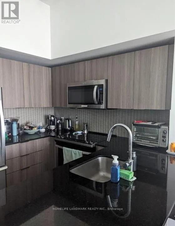208 - 20 SHORE BREEZE DRIVE