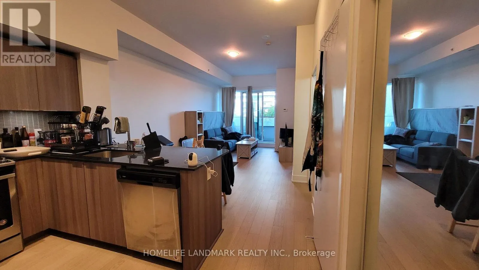 208 - 20 SHORE BREEZE DRIVE