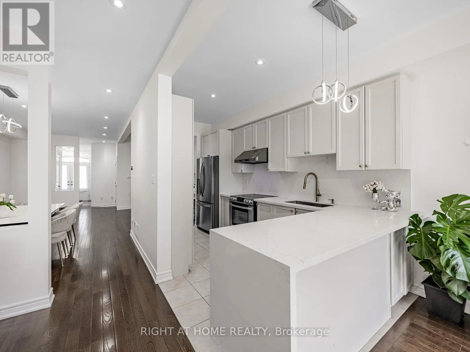 7326 GOLDEN MEADOW COURT