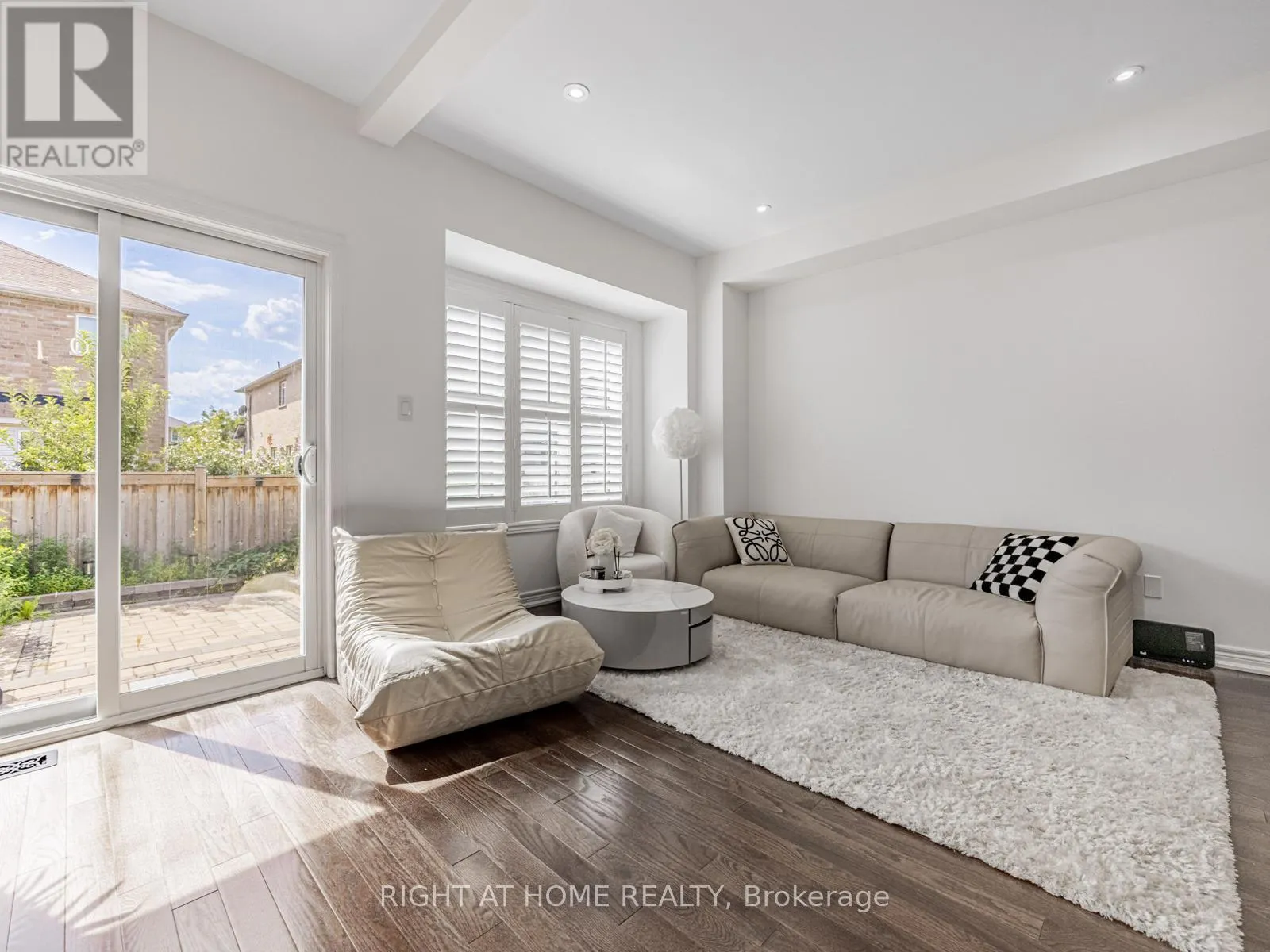 7326 GOLDEN MEADOW COURT