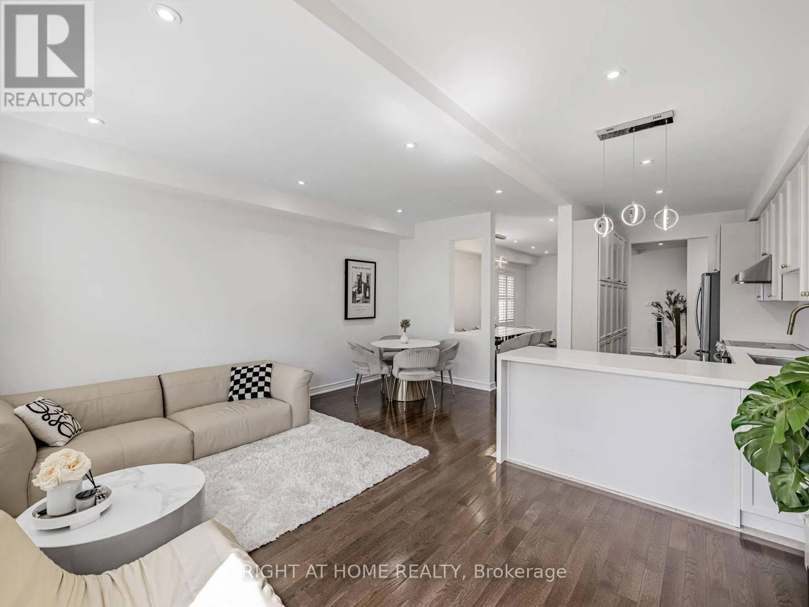 7326 GOLDEN MEADOW COURT