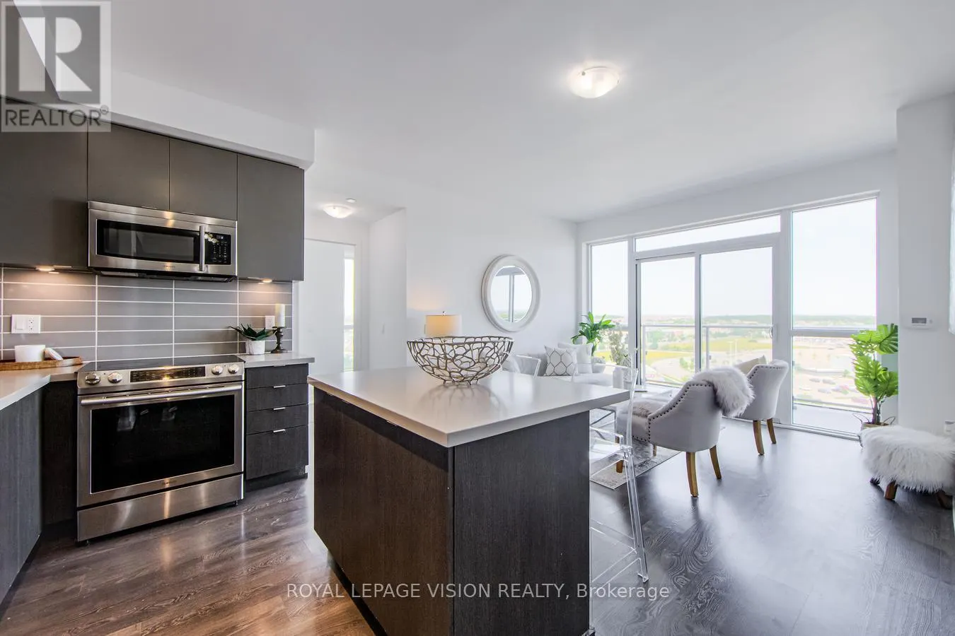 1009 - 4677 GLEN ERIN DRIVE
