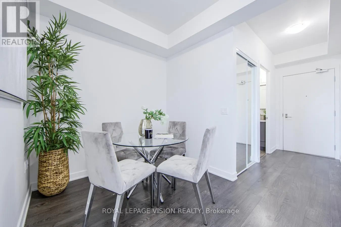 1009 - 4677 GLEN ERIN DRIVE
