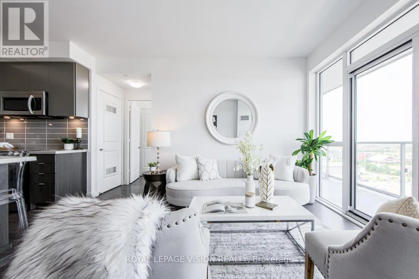 1009 - 4677 GLEN ERIN DRIVE