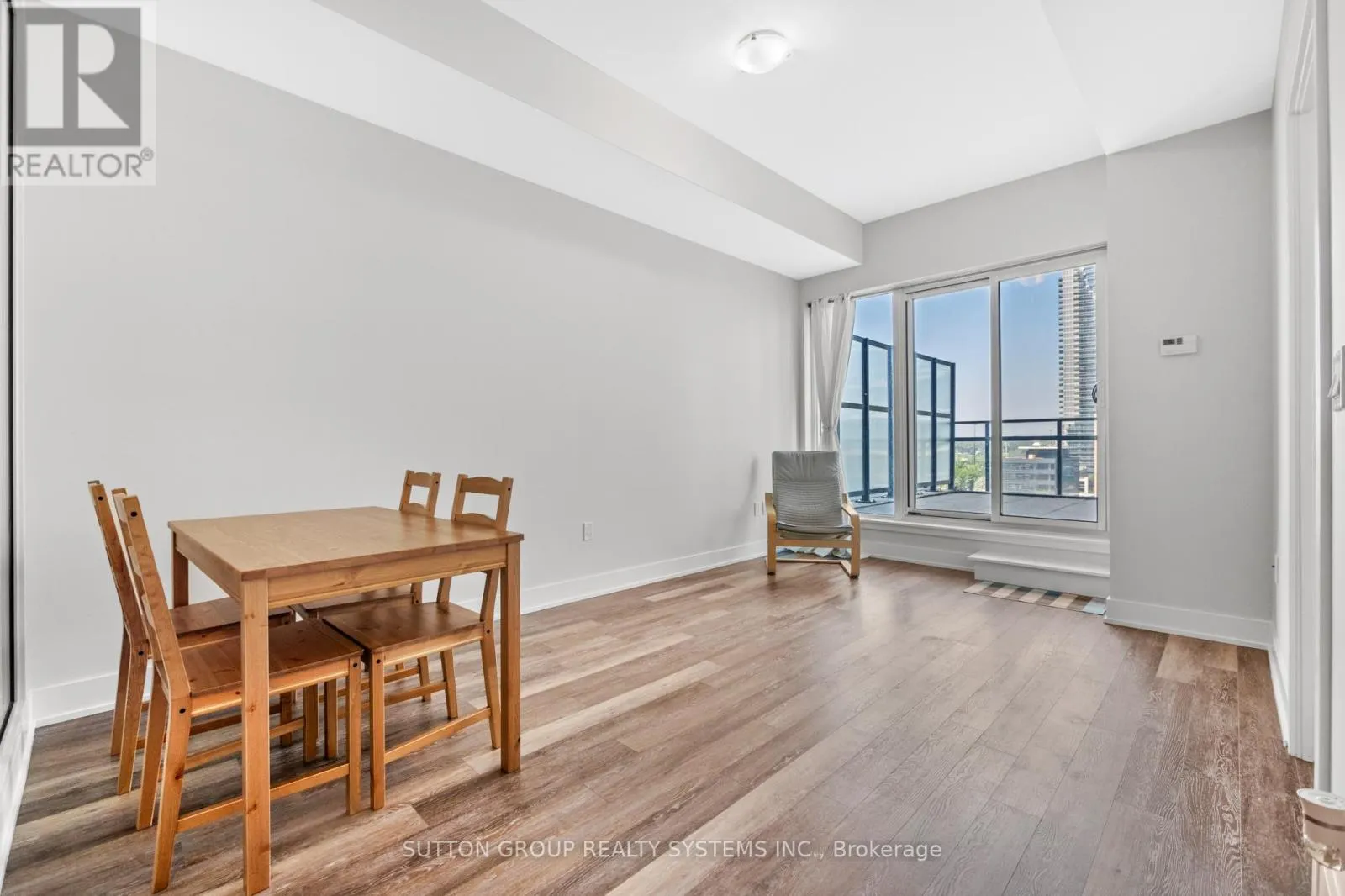 914 - 30 SHORE BREEZE DRIVE