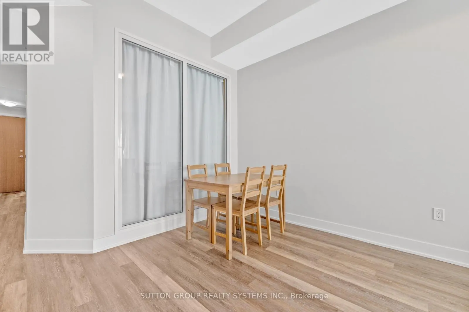 914 - 30 SHORE BREEZE DRIVE