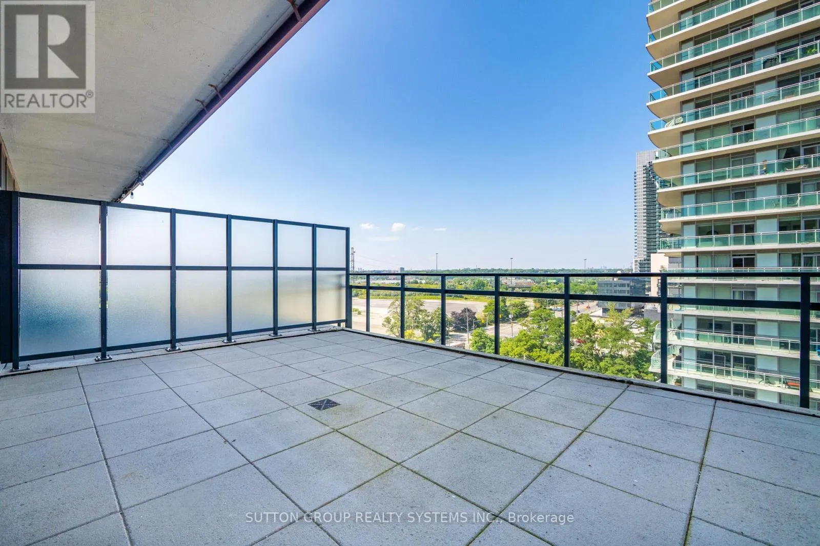 914 - 30 SHORE BREEZE DRIVE