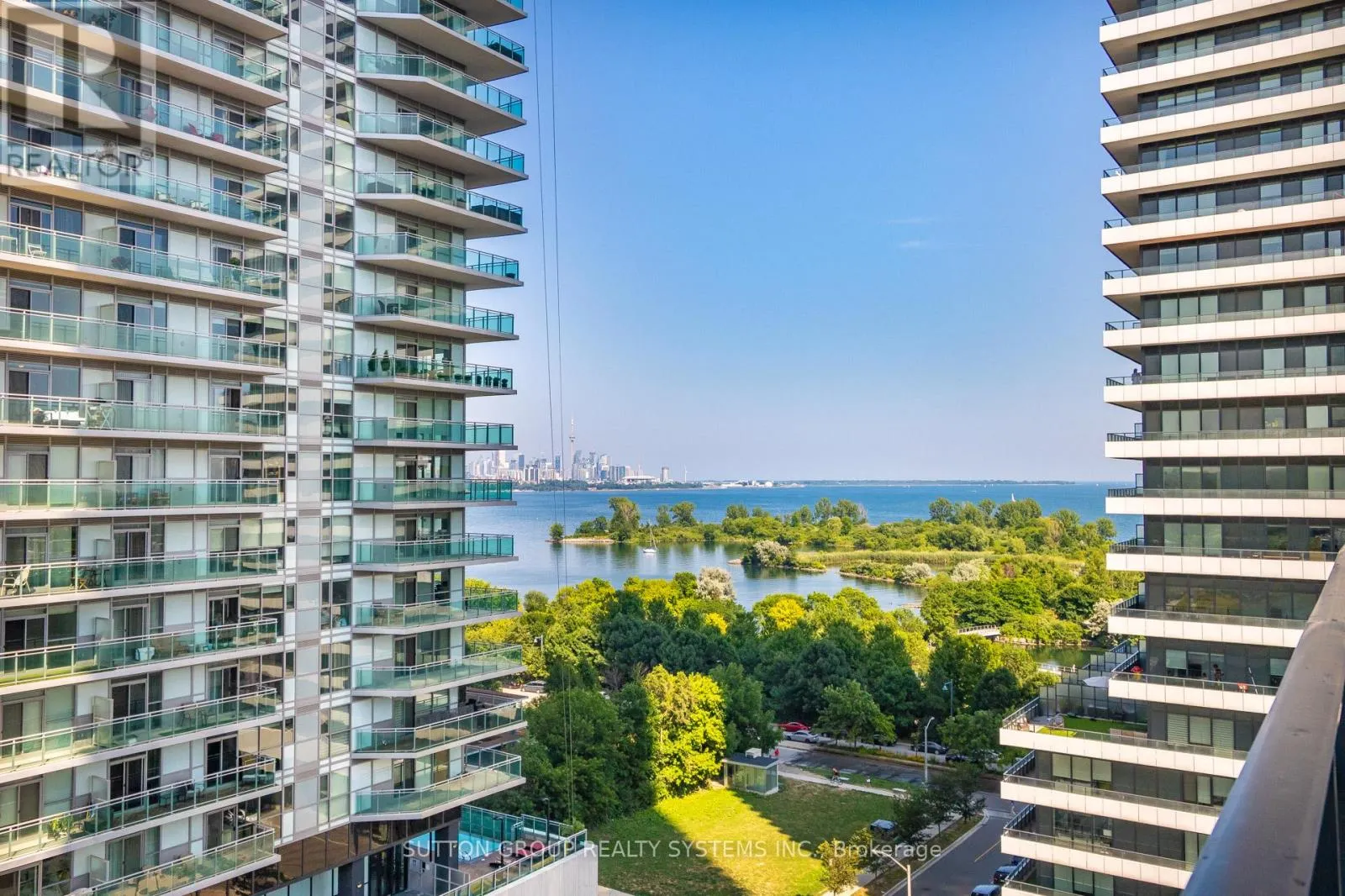 914 - 30 SHORE BREEZE DRIVE
