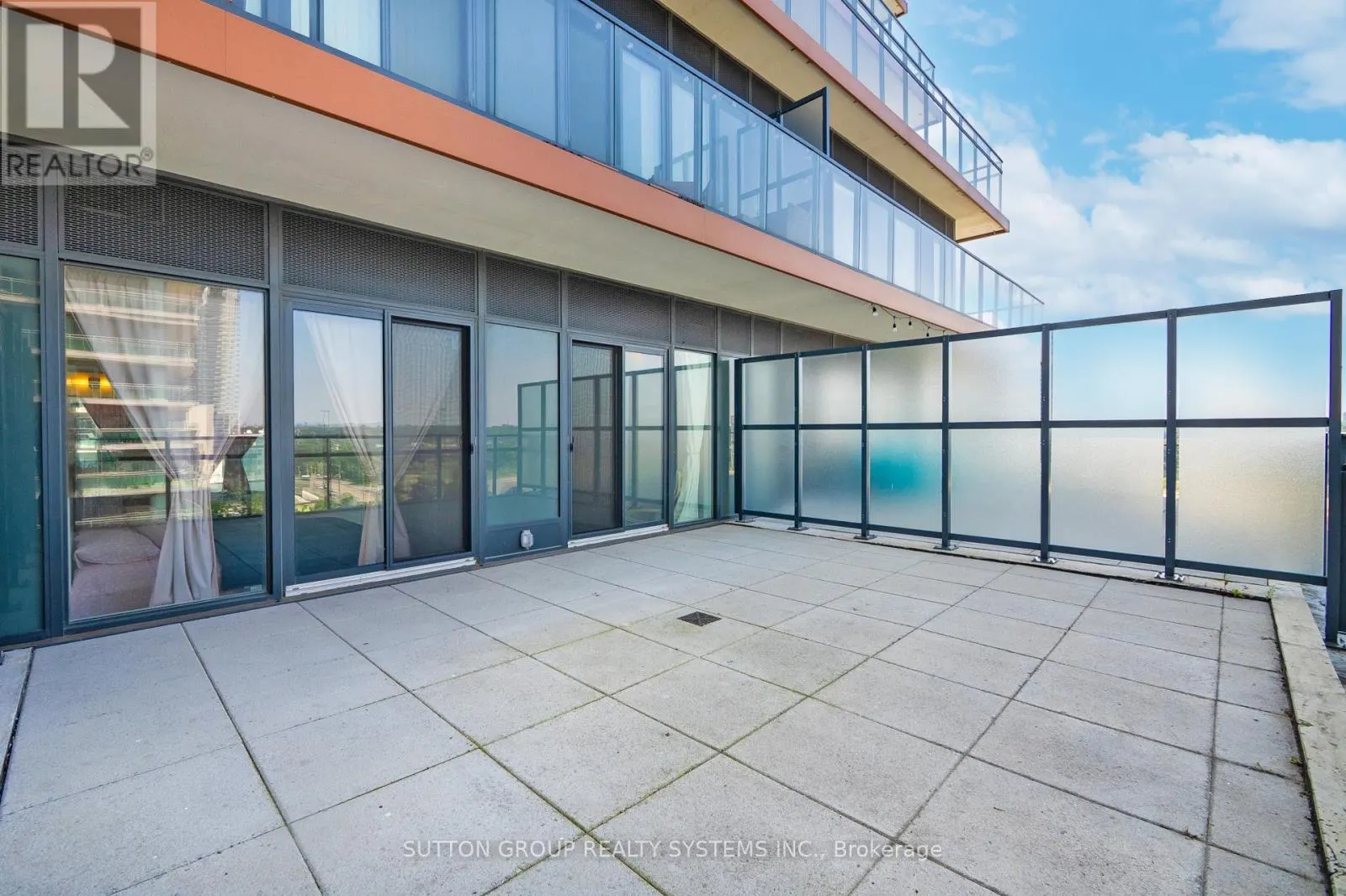 914 - 30 SHORE BREEZE DRIVE