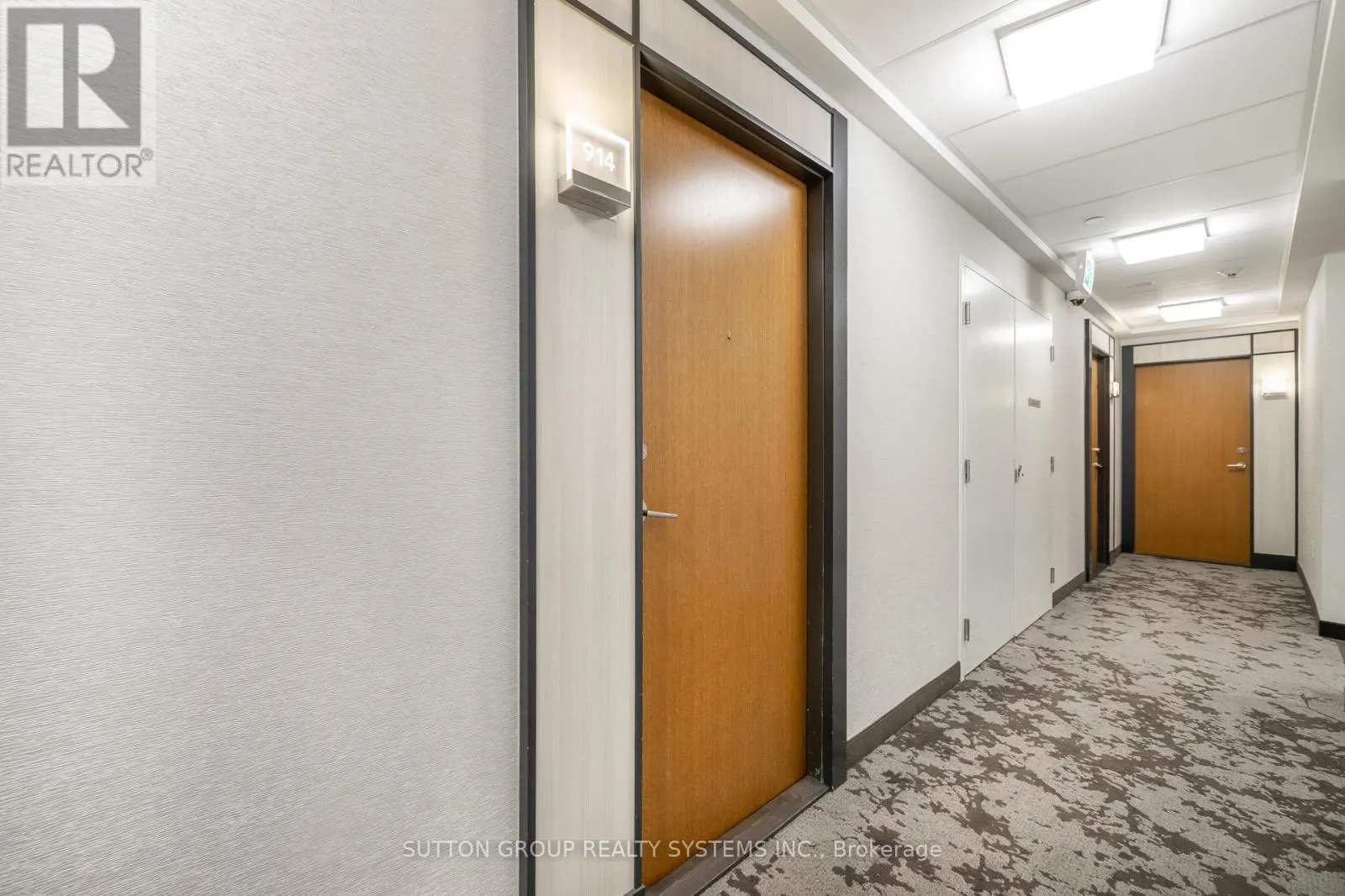 914 - 30 SHORE BREEZE DRIVE