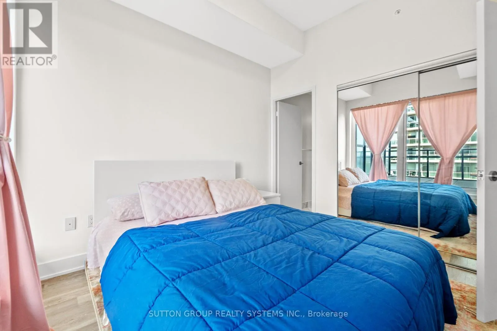 914 - 30 SHORE BREEZE DRIVE